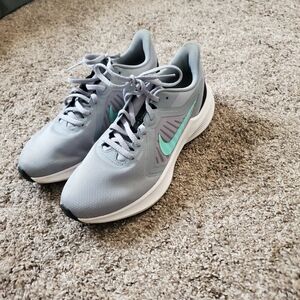 Nike Women's Gray and Teal Running Shoes